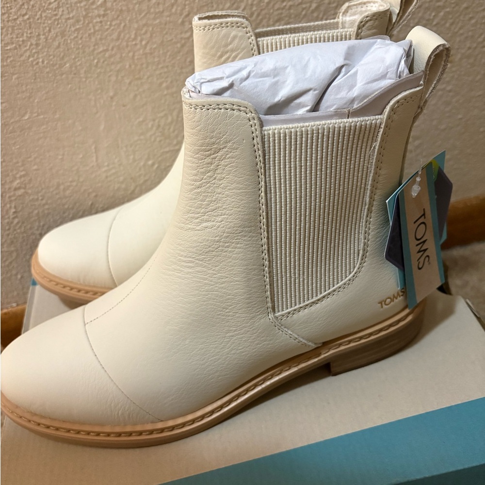 TOMS Women's Cream Ankle Booties